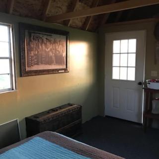 Montana Old West Cabins Pensionat Babb Eksteriør billede